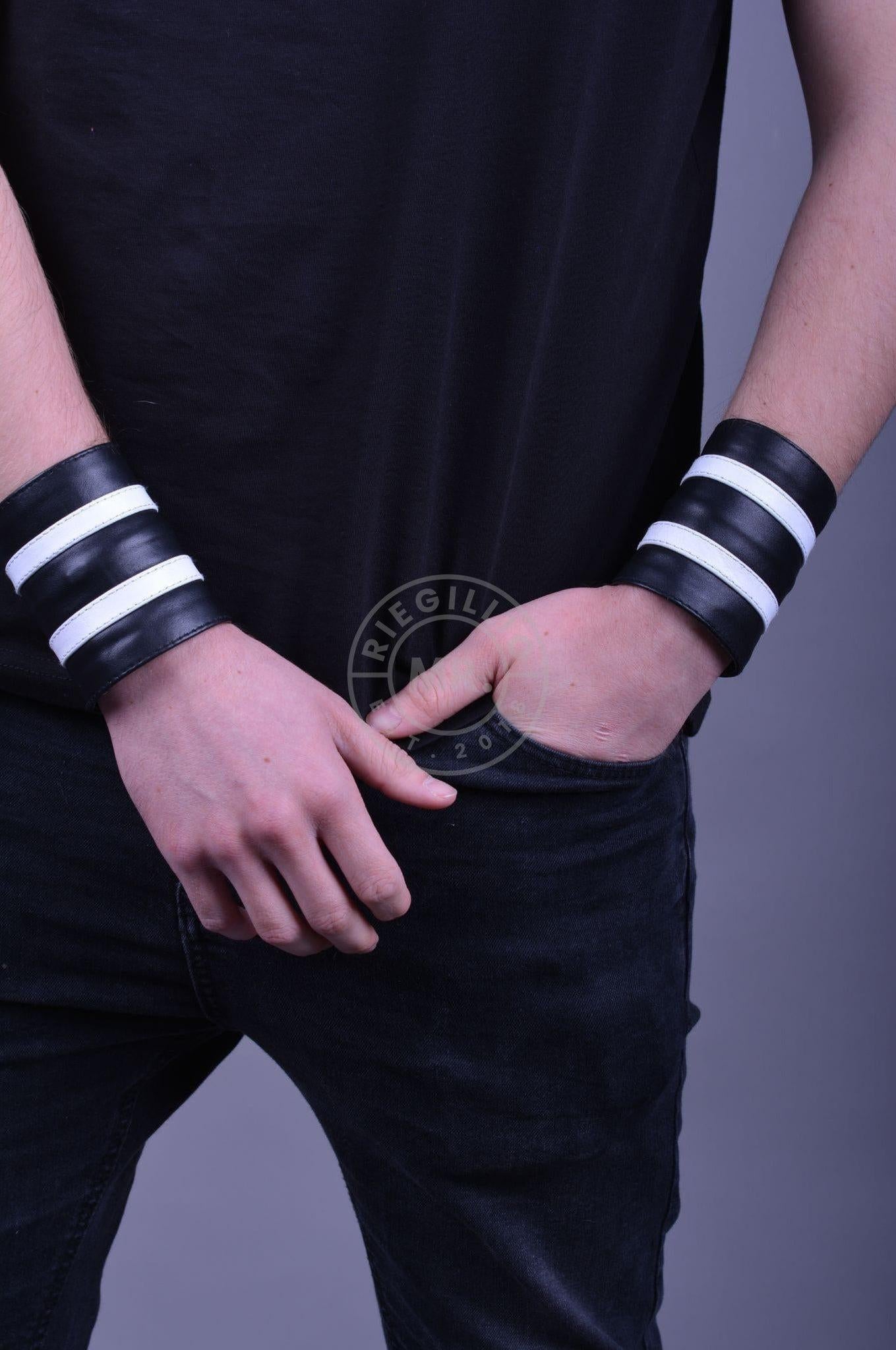 White Wrist Wallet - Double stripe at MR. Riegillio