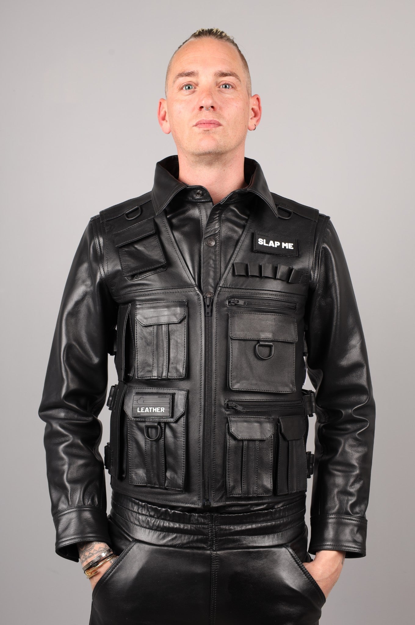 Schwarze Leder-Utility-Weste