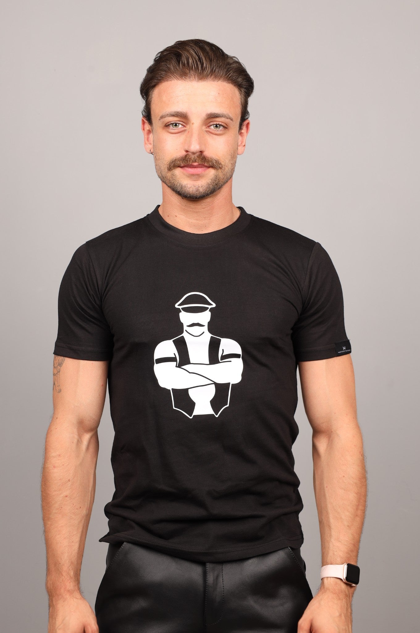 Pin T-Shirt – Master Daddy