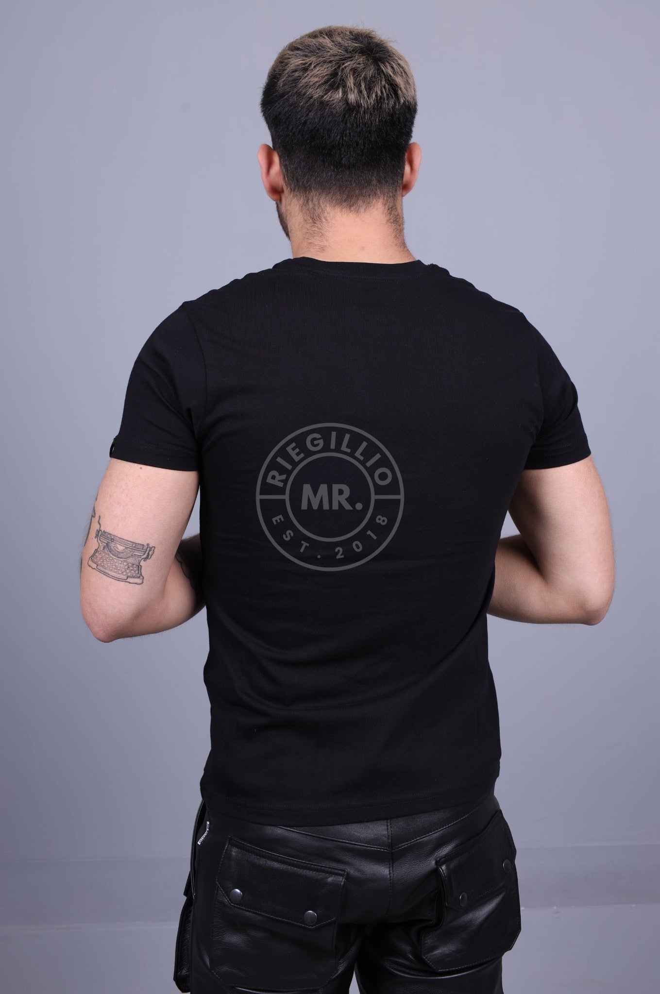 Alpha Industries Basic T-Shirt Black at MR. Riegillio