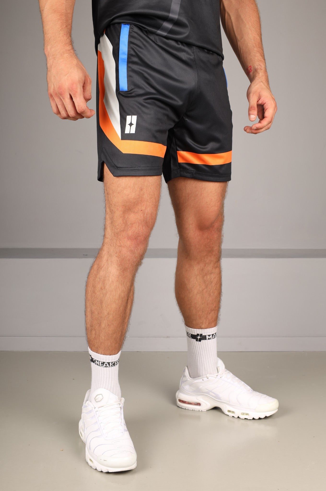 SNKRFTSH Sports Thru Zip Short SF24/7 - Orange