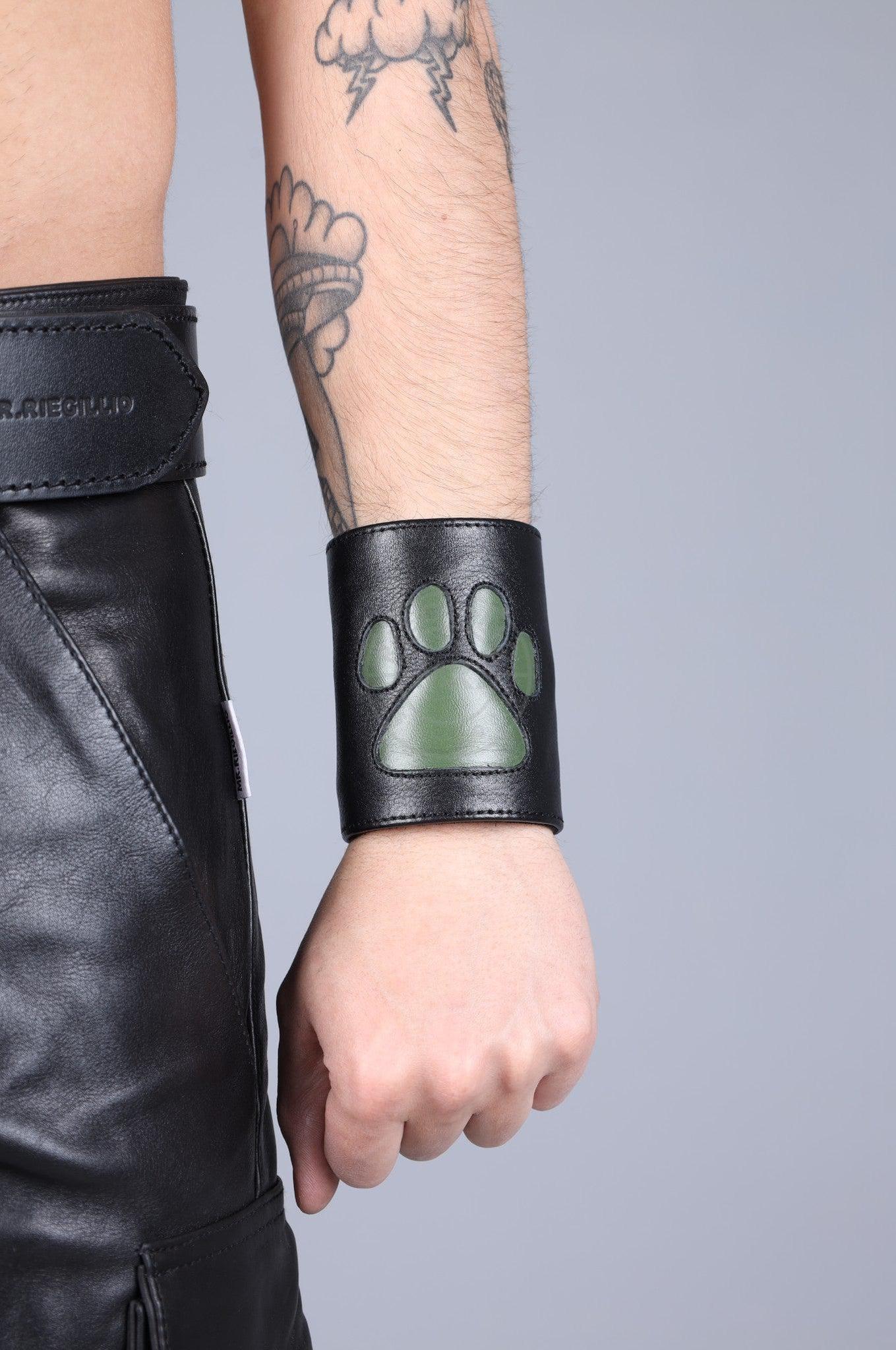 Black Leather Puppy Wrist Wallet - Army Green at MR. Riegillio