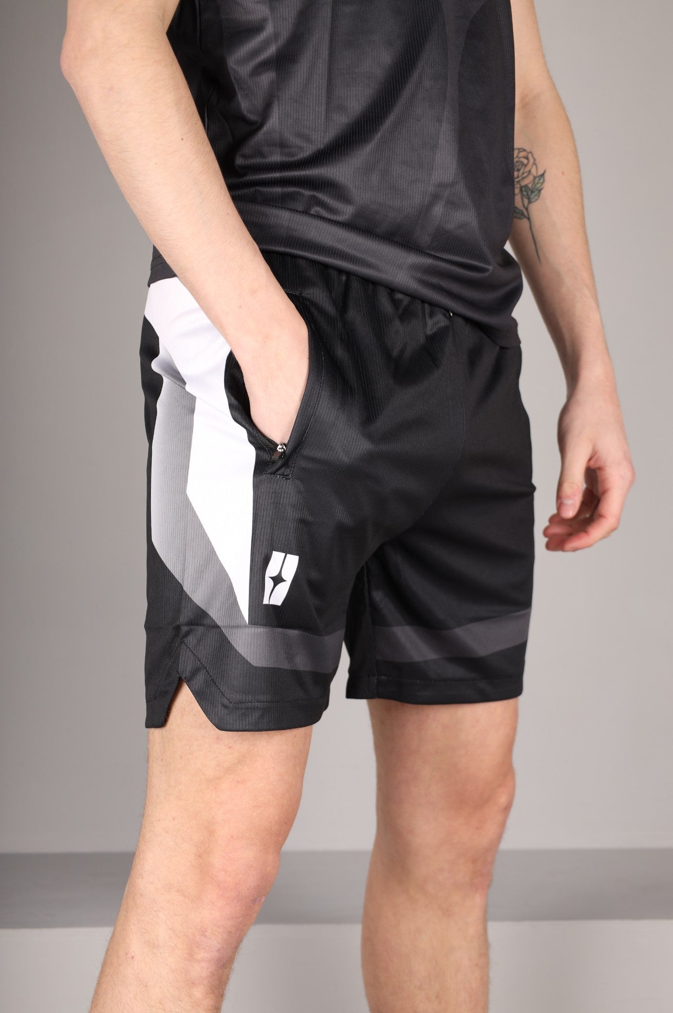 SNKRFTSH Sports Thru Zip Short SF24/7 - Black