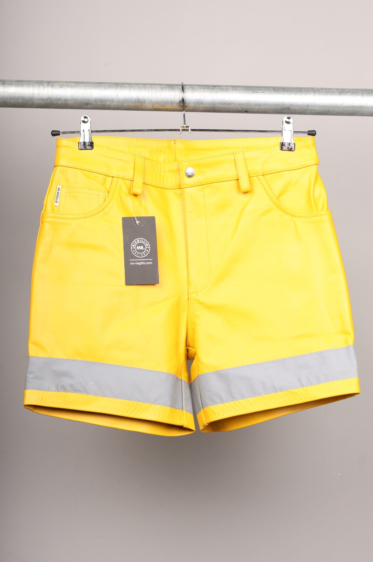 #250 Cowhide Leather Short