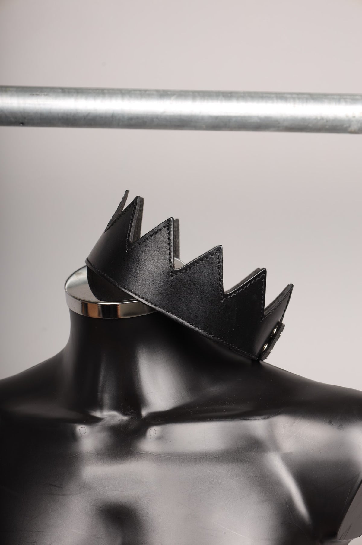 #352 Cowhide Leather Crown