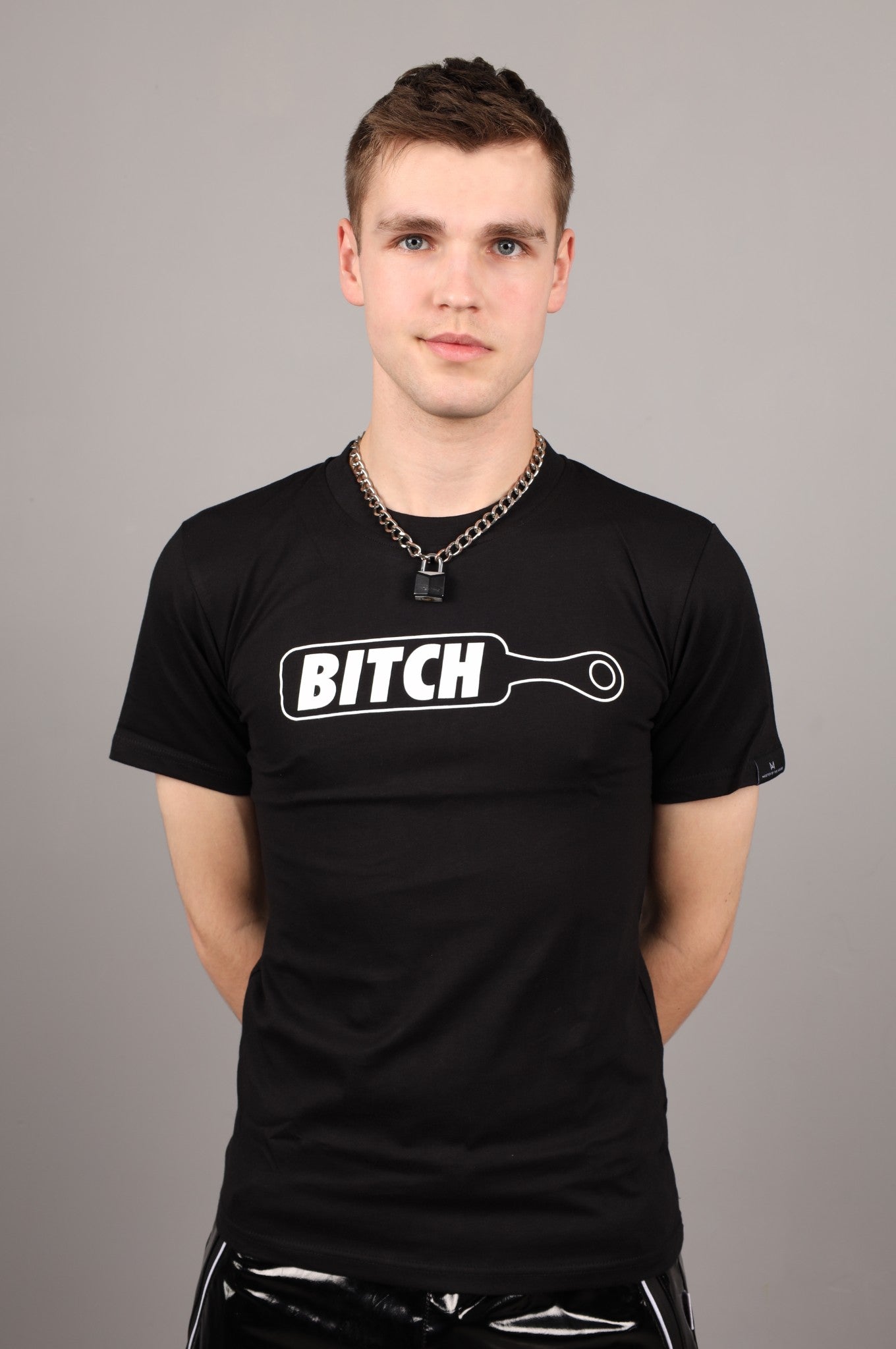 BITCH - T-Shirt
