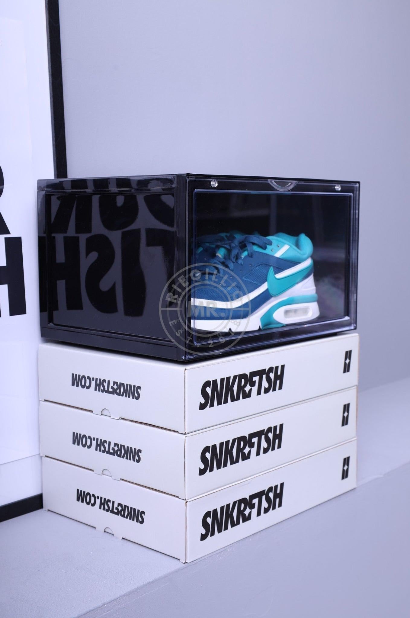Sneaker Box Black at MR. Riegillio
