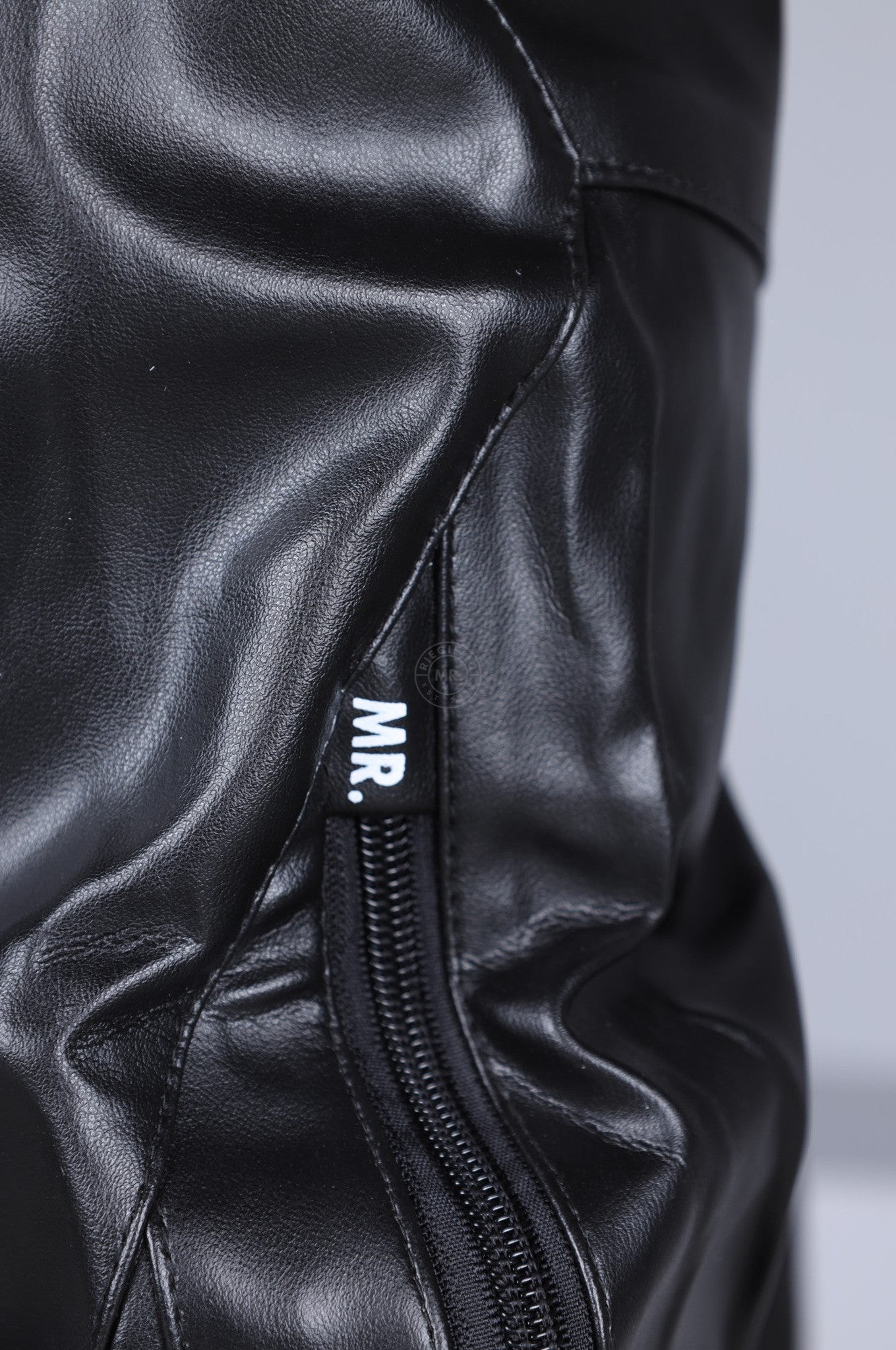MR. 24 Tracksuit Pants Thru Zip - Black at MR. Riegillio