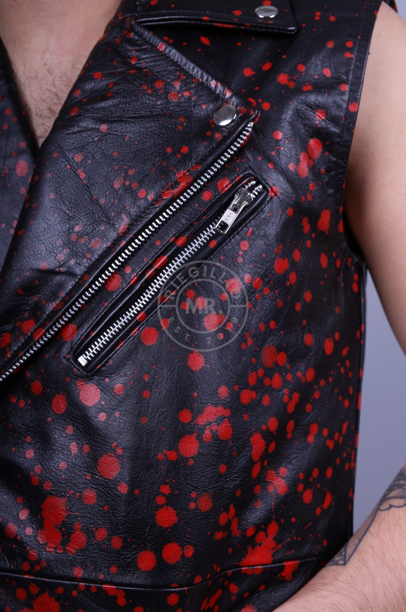 Splashed Leather Sleeveless Jacket - Red at MR. Riegillio