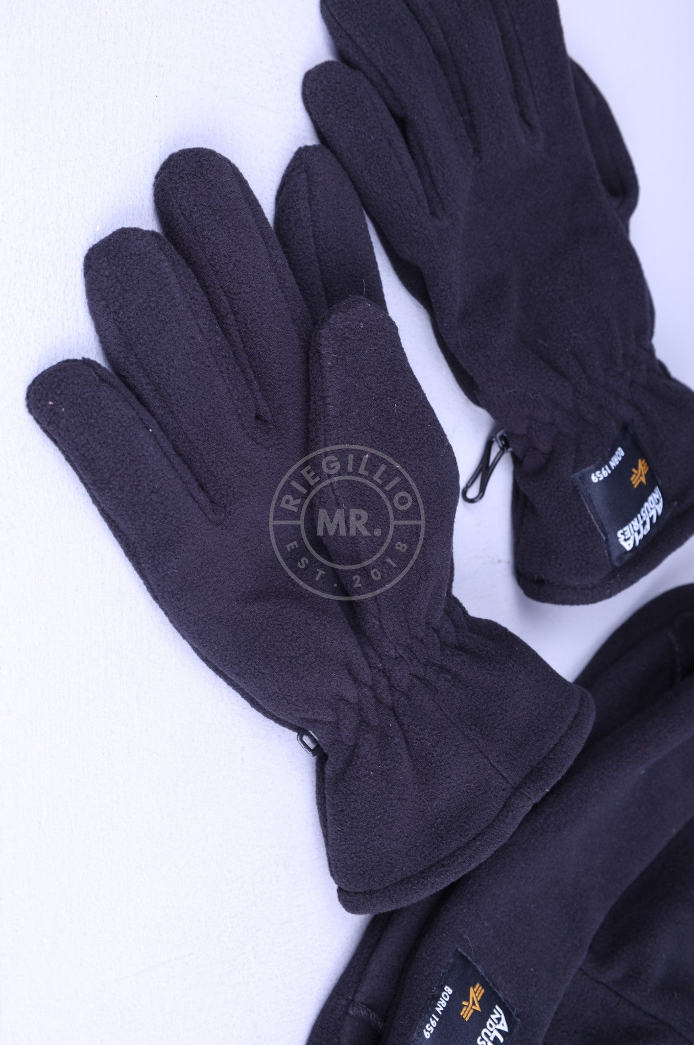 Alpha Industries Label Fleece Set - Black at MR. Riegillio