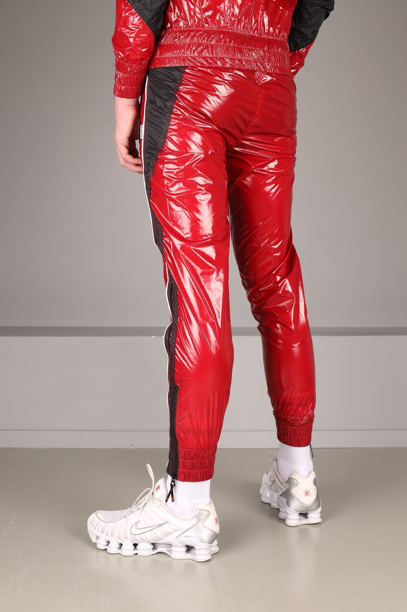 Glänzende Nylon-24-Trainingshose - Rot
