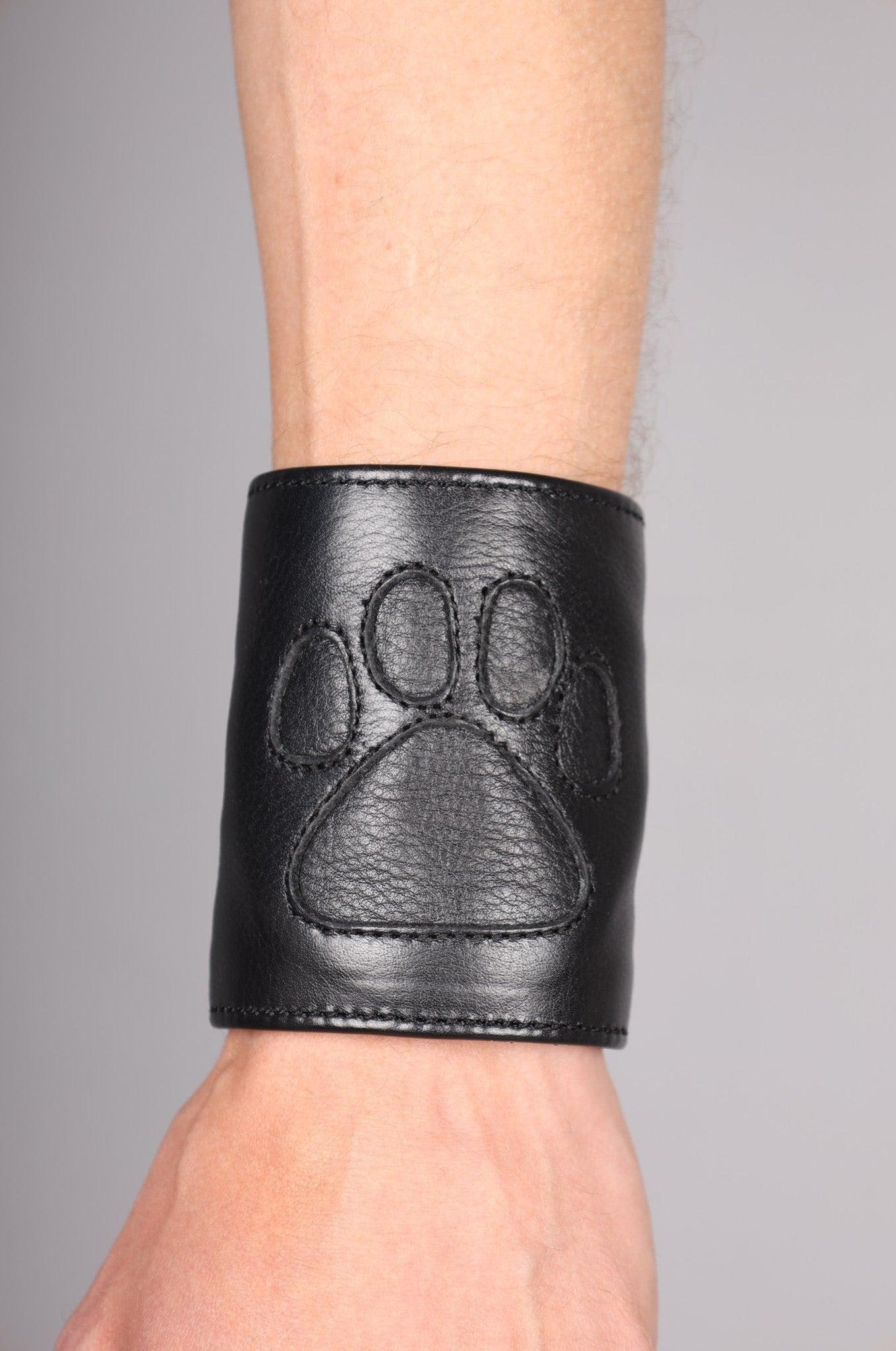 Black Leather Puppy Wrist Wallet - Black at MR. Riegillio