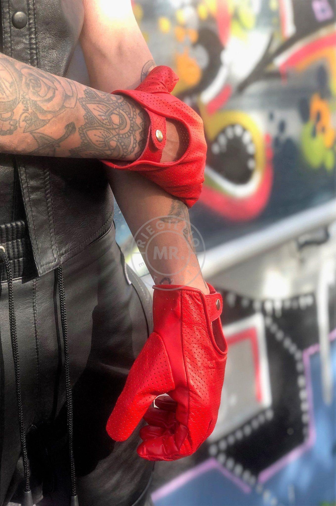 Leather gloves red-at MR. Riegillio