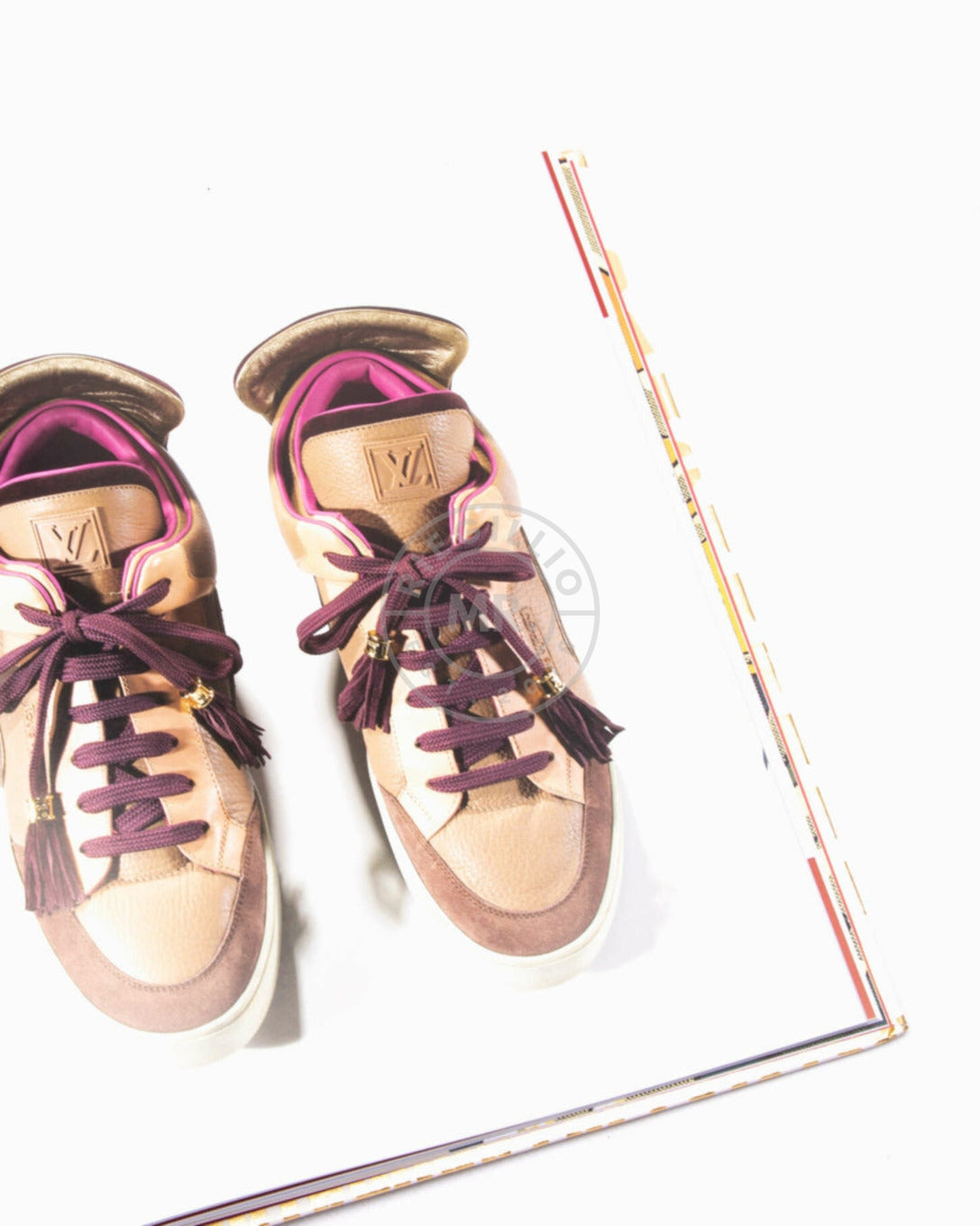 Table Book Out of the box: The rise of the sneaker culture at MR. Riegillio