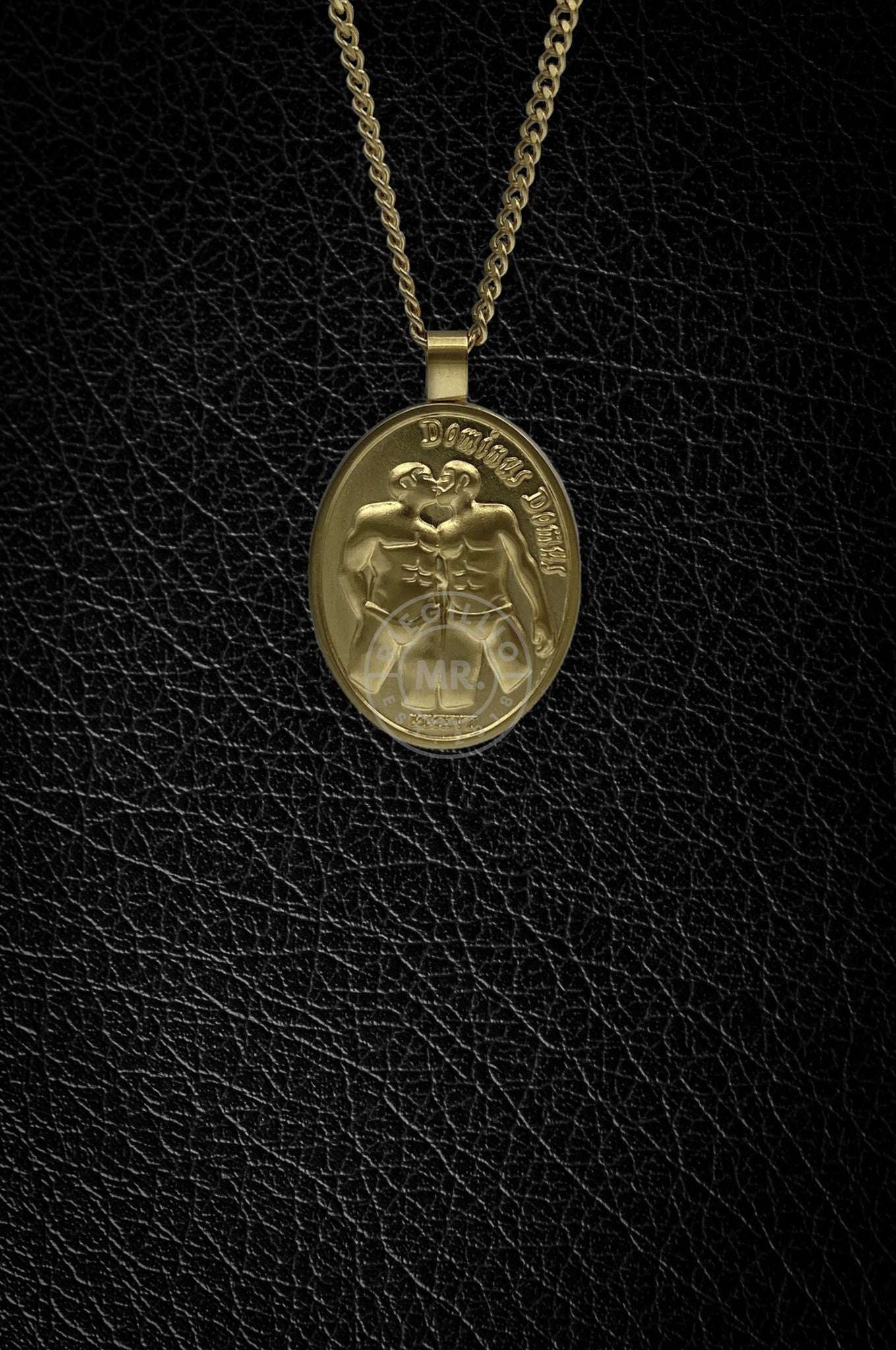 Master of the House Pendant Summer Love - Gold at MR. Riegillio