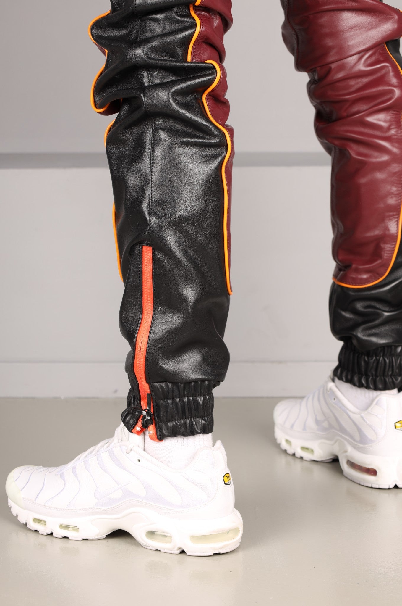 Leder-Trainingshose - Weinrot/Schwarz