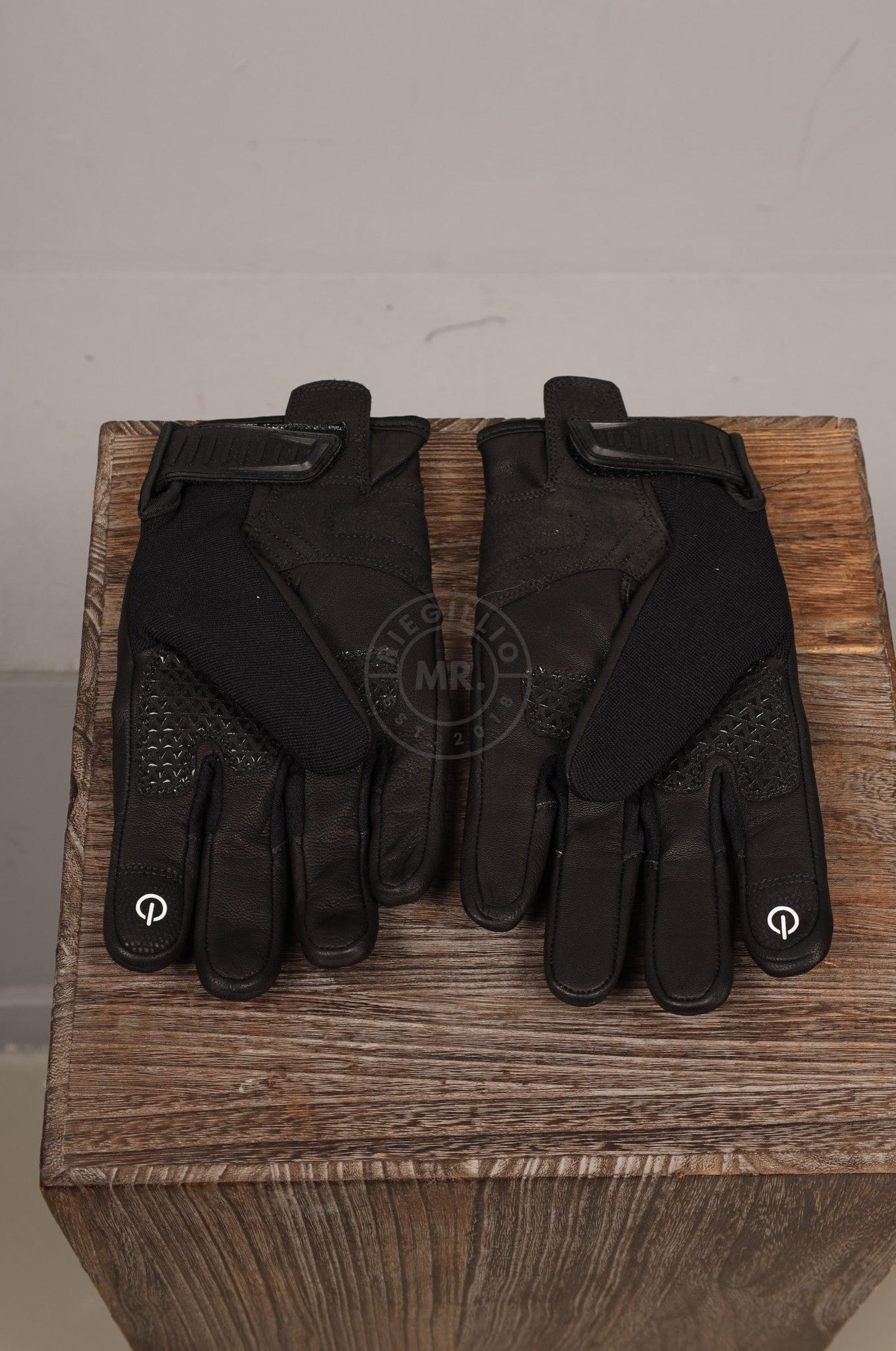 #397 Cowhide Leather Gloves at MR. Riegillio