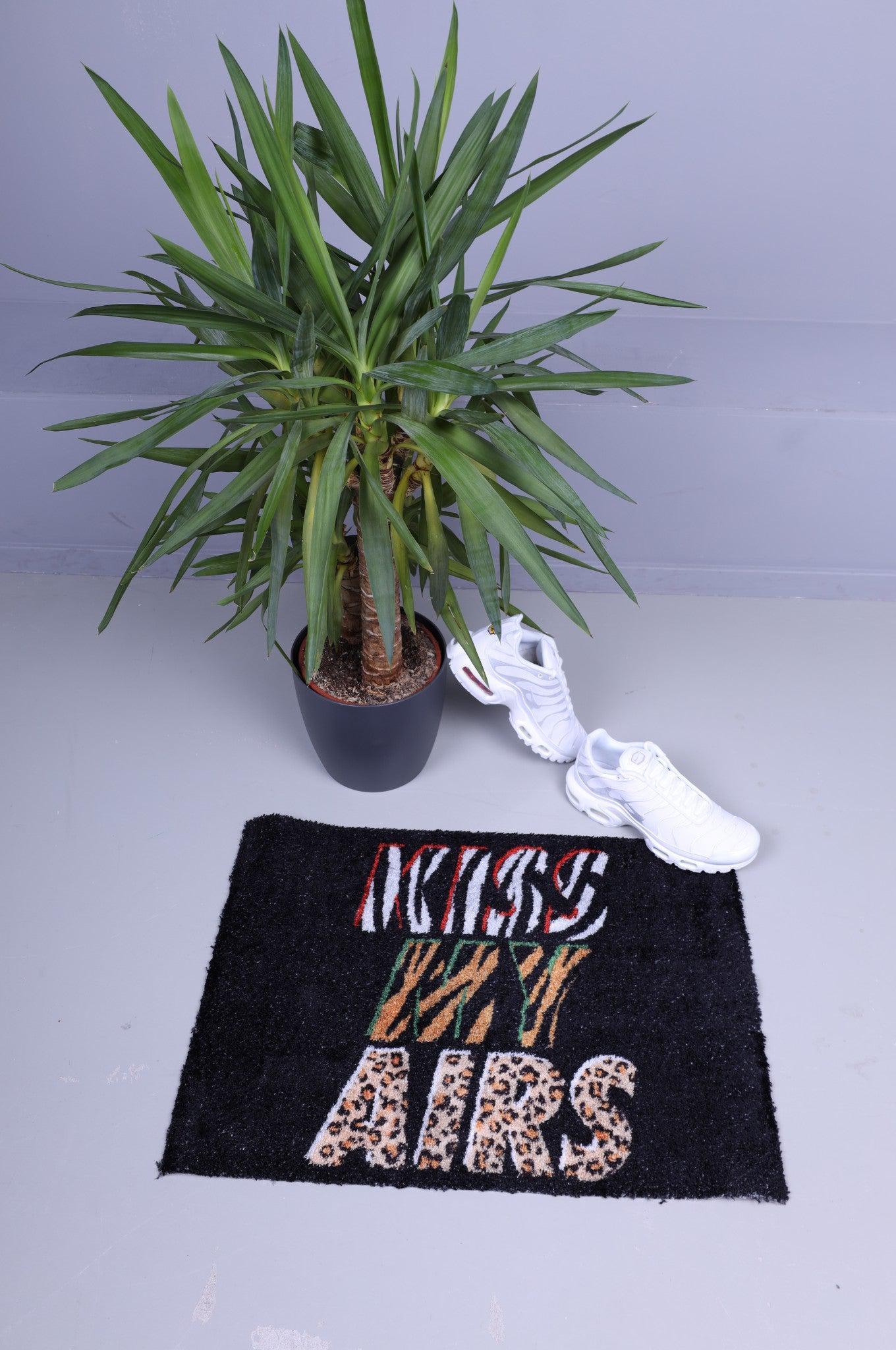 Doormat - KISS MY AIRS - Animals at MR. Riegillio