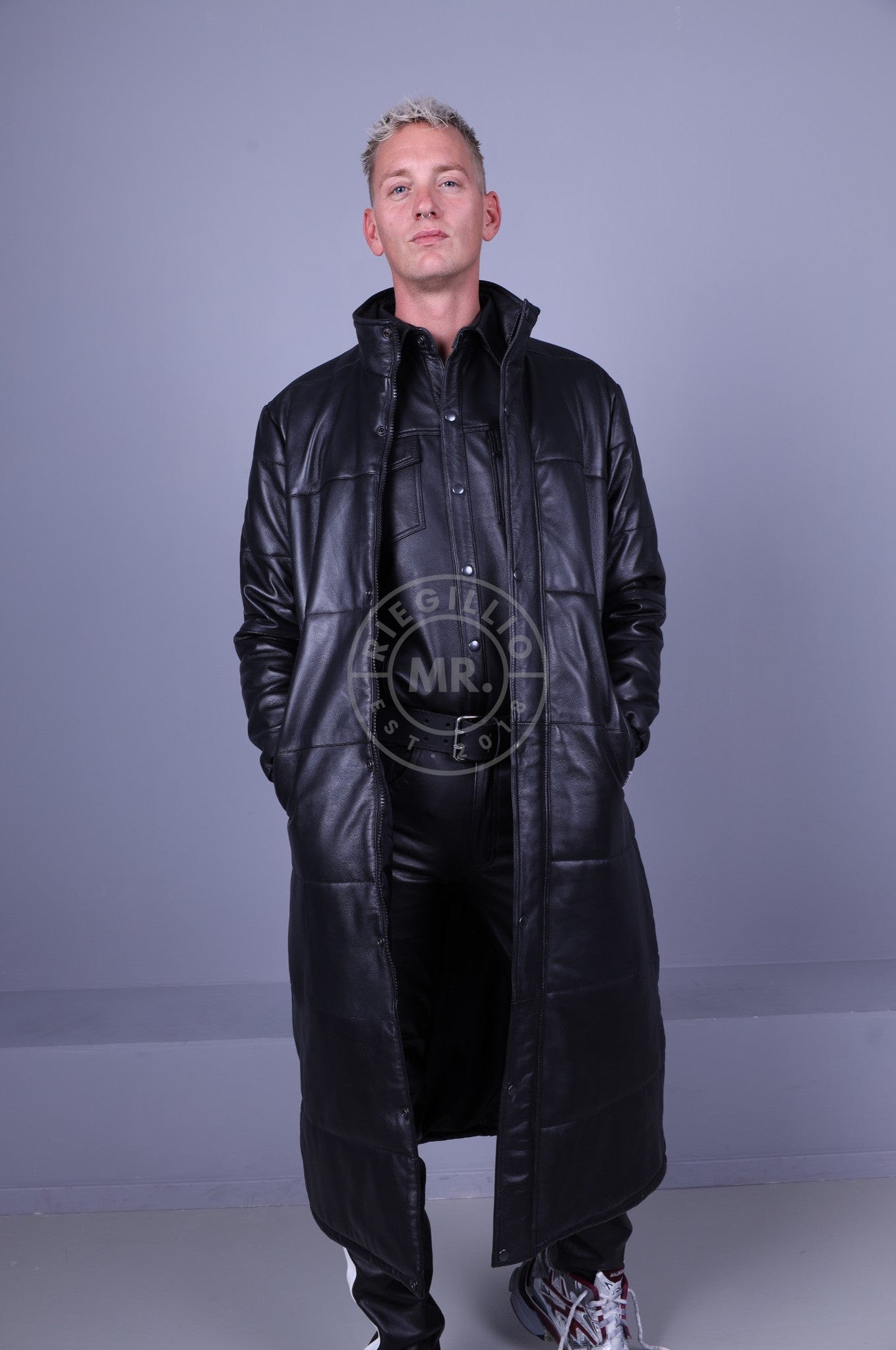 Black Leather Long Winterjacket at MR. Riegillio