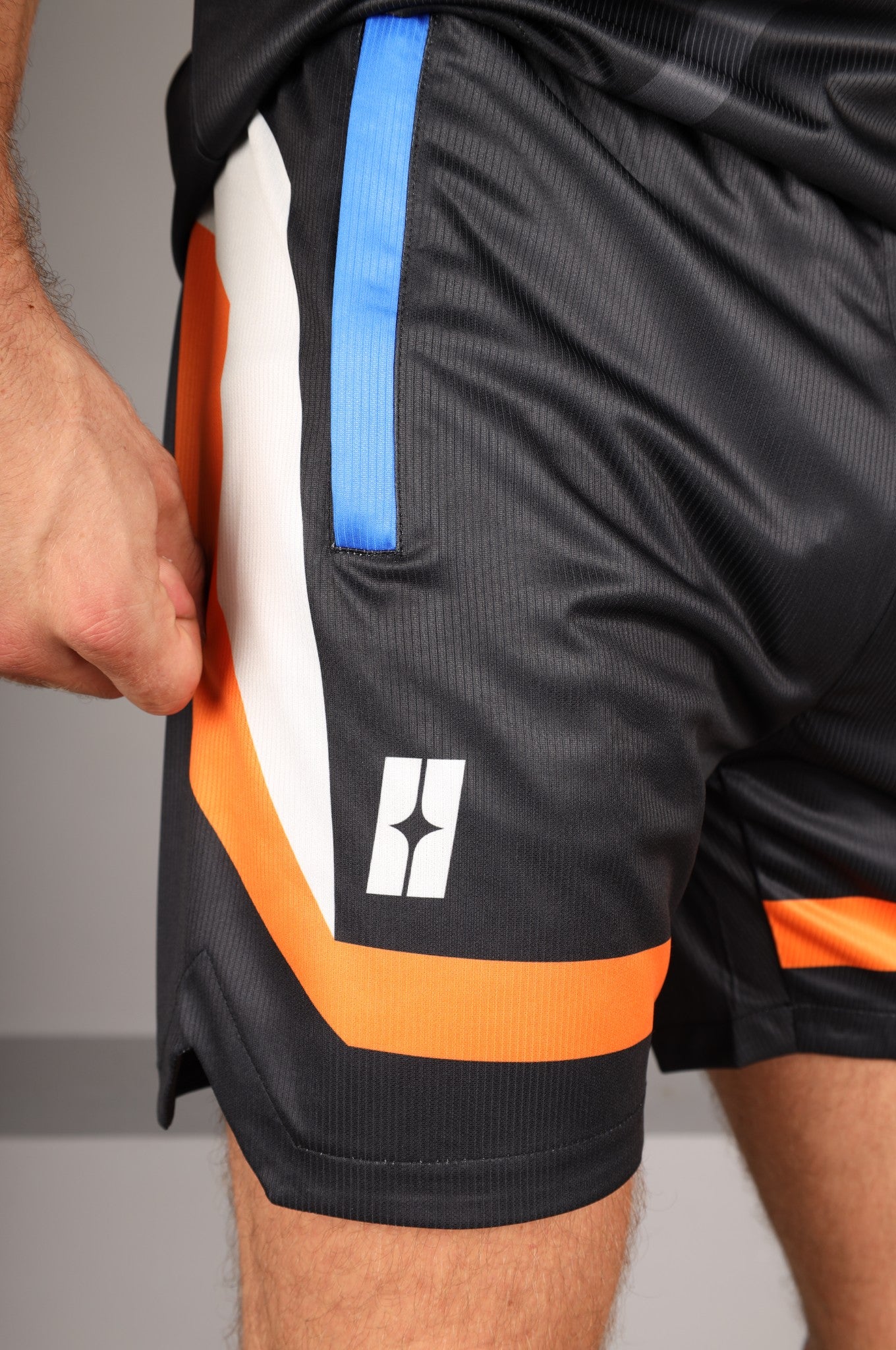 SNKRFTSH Sports Thru Zip Short SF24/7 - Orange