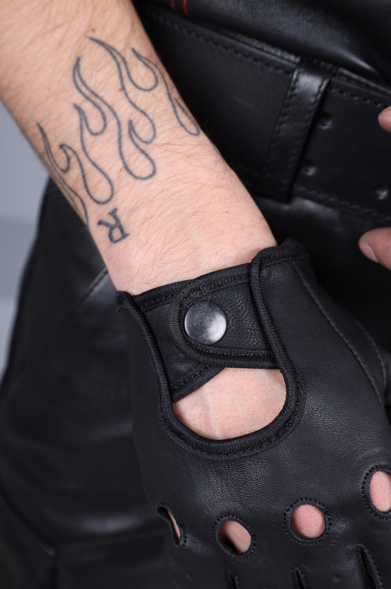 Black Leather Fingerless Gloves at MR. Riegillio