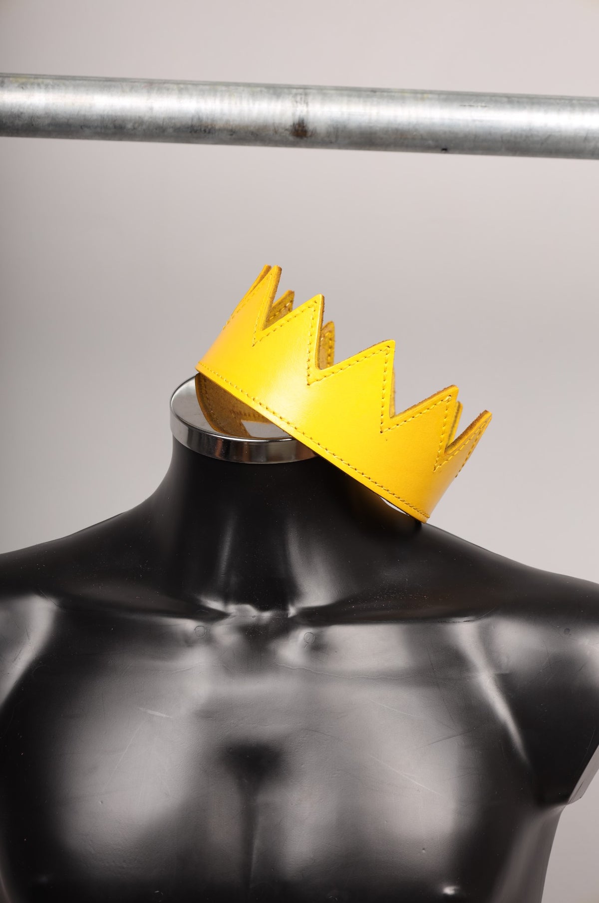 #074 Cowhide Leather Crown