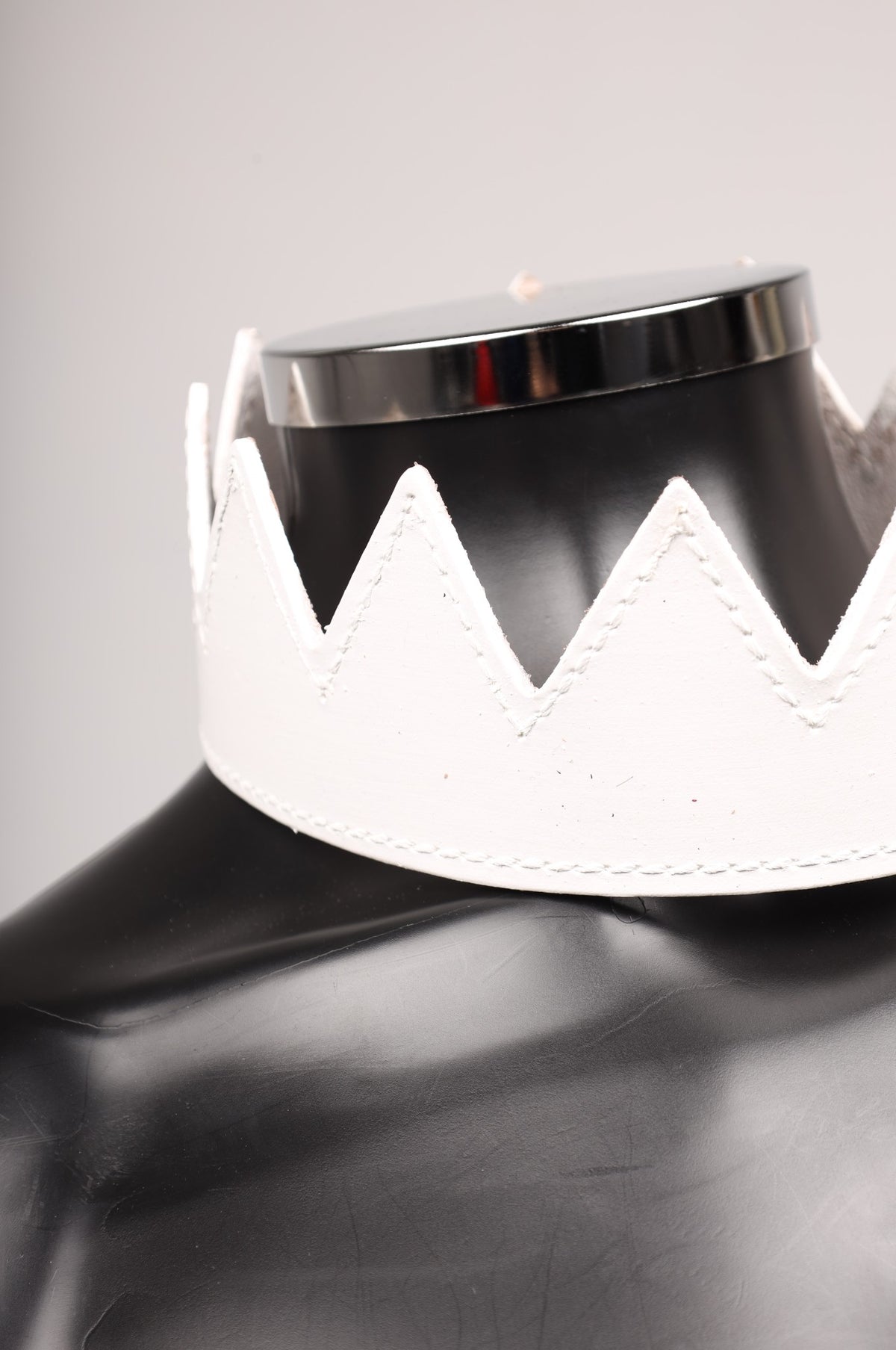 #389 Cowhide Leather Crown