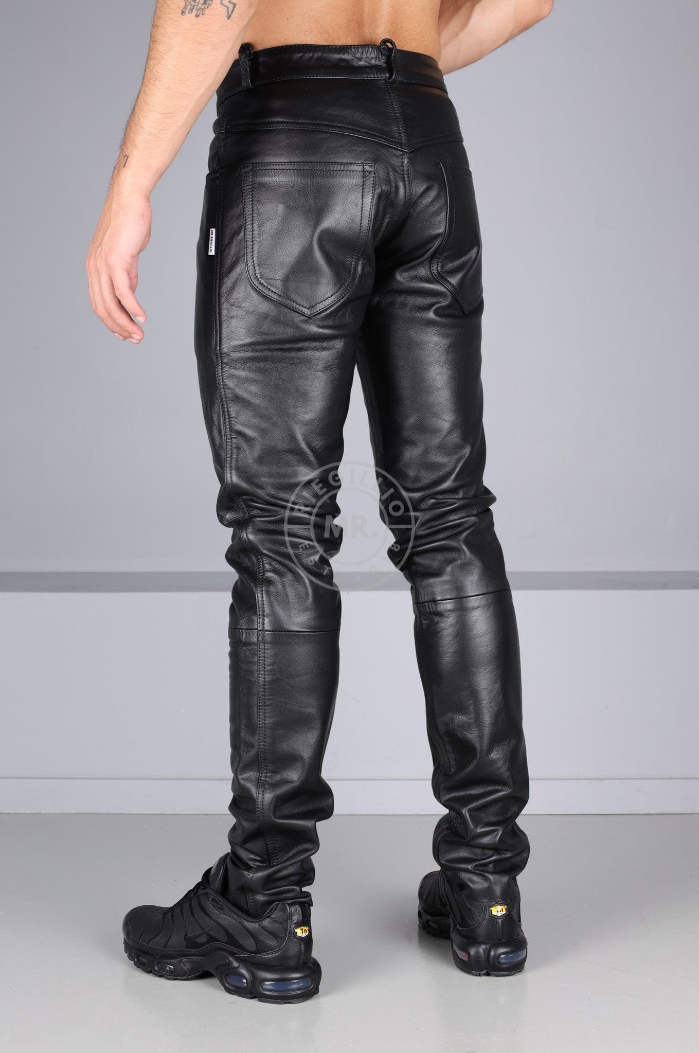 Berlin Black Leather 5 Pocket Pants at MR. Riegillio