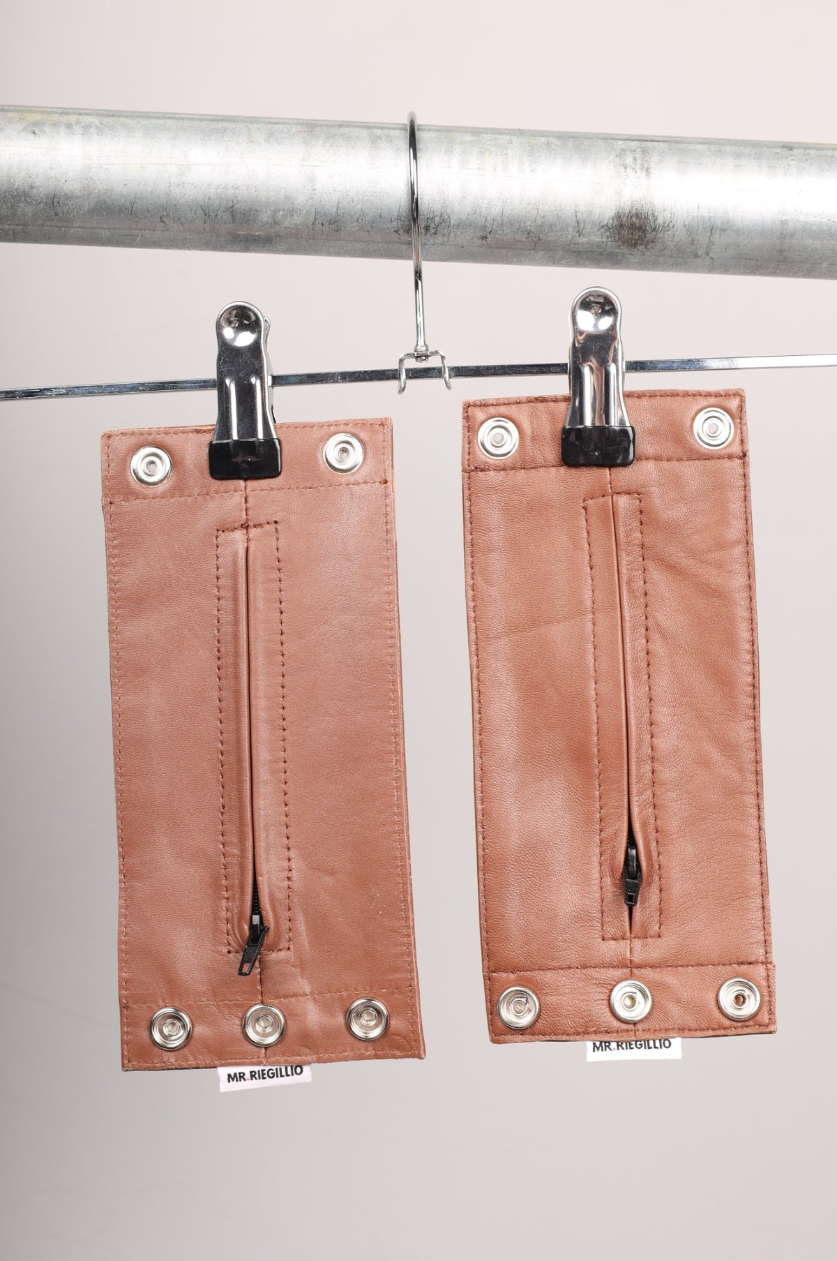 #402 Cowhide Leather Wrist Wallet