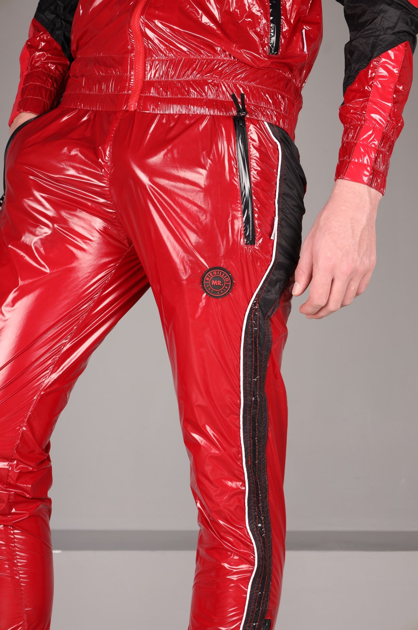 Glänzende Nylon-24-Trainingshose - Rot