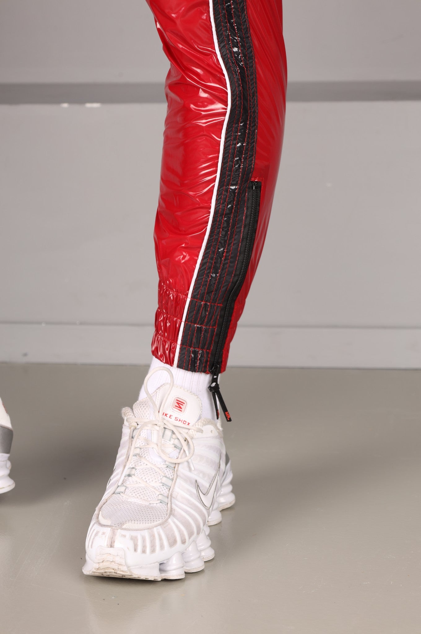 Glänzende Nylon-24-Trainingshose - Rot