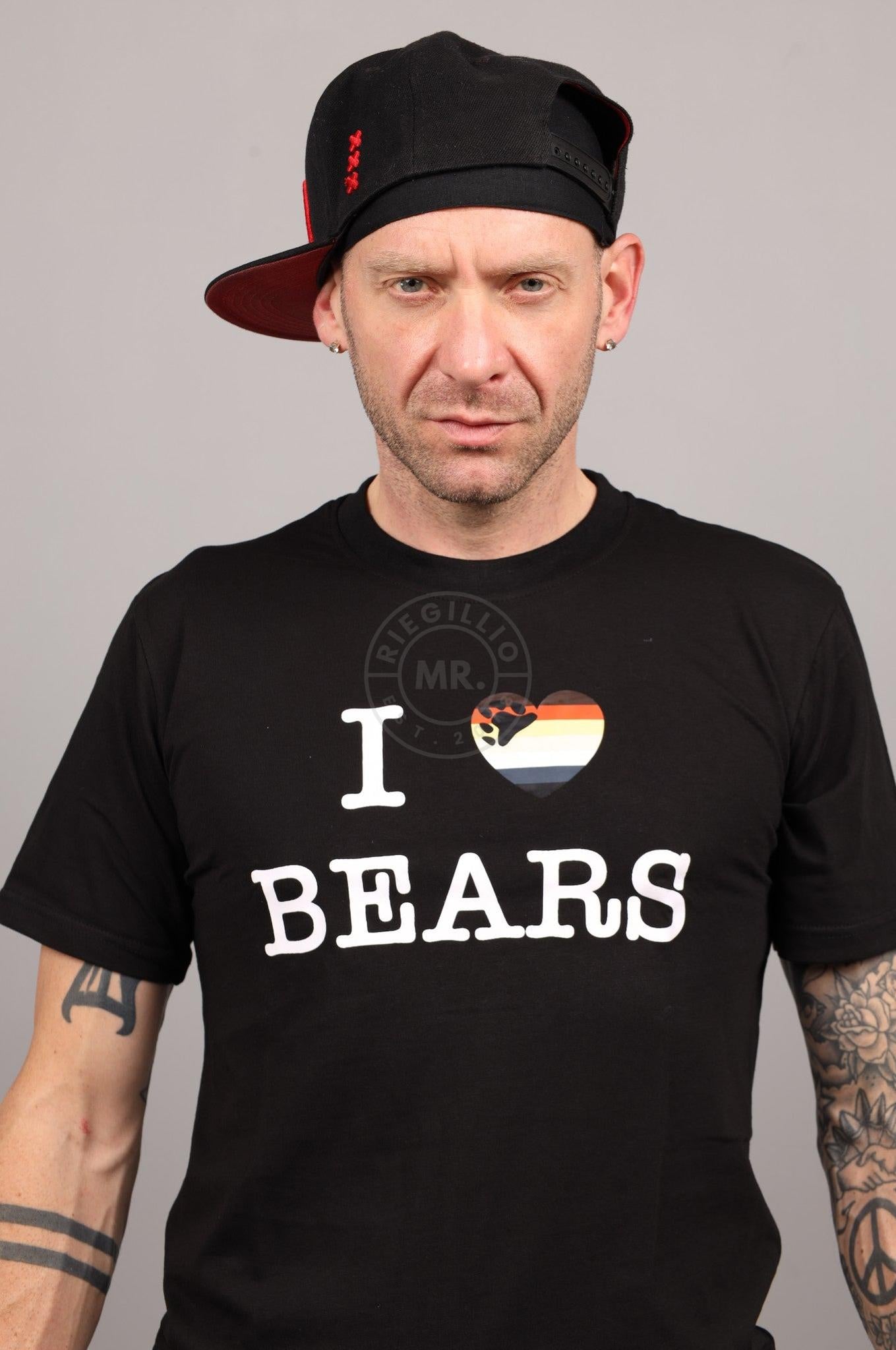 I LOVE BEARS Souvenir T-Shirt at MR. Riegillio