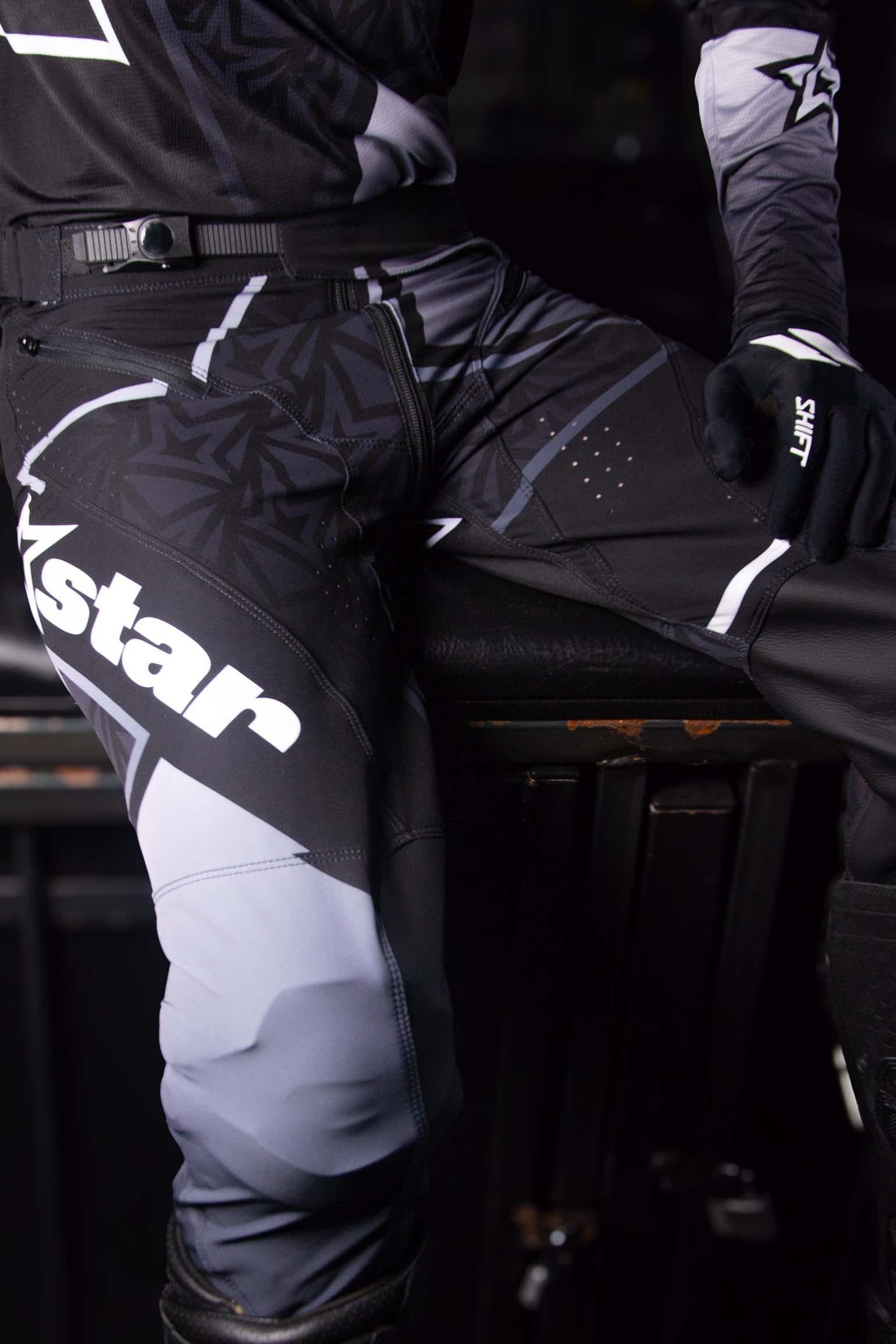 Kinkstar Silhouette Pants at MR. Riegillio